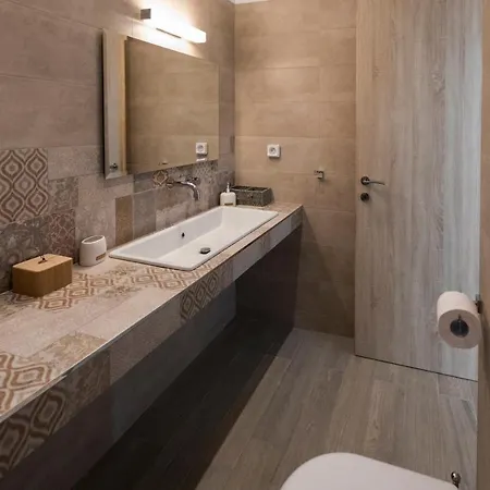 Exclusive Sea View Madelaine *