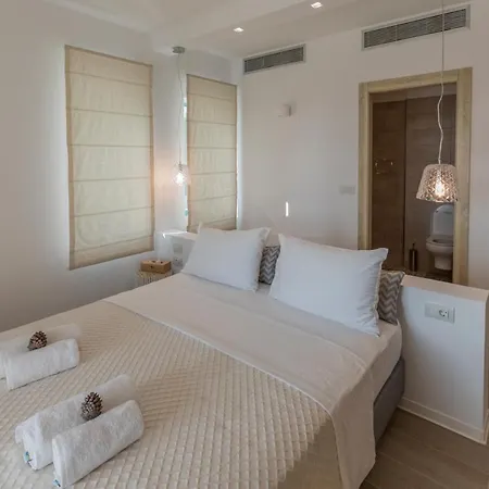 Exclusive Sea View Madelaine Villa *